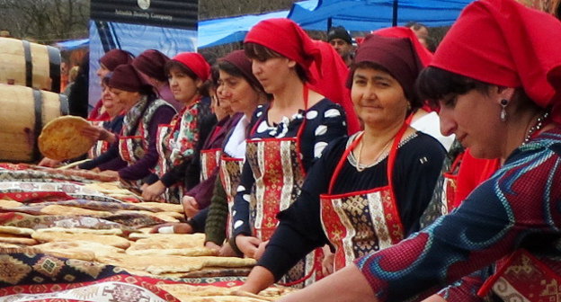 Участницы фестиваля карабахского хлеба в селе Ханцк. Нагорный Карабах, Аскеранский район, 8 марта 2014 г. Фото Алвард Григорян для "Кавказского узла"