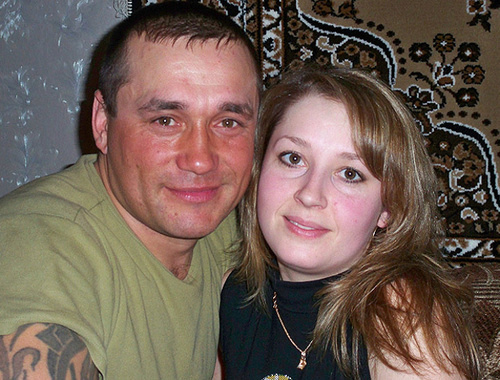 Руслан Казаков с женой. Фото из социальной сети vk.com

