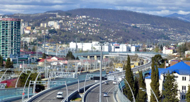 Дорога-дублер Курортного проспекта. Сочи, март 2014 г. Фото Светланы Кравченко для "Кавказского узла"