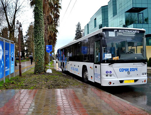 Городской автобус на улицах Сочи. 22 марта 2014 г. Фото Светланы Кравченко для "Кавказского узла"
