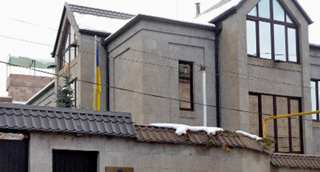 Посольство Украины в Ереване. Январь 2014 г. Фото Армине Мартиросян для "Кавказского узла"