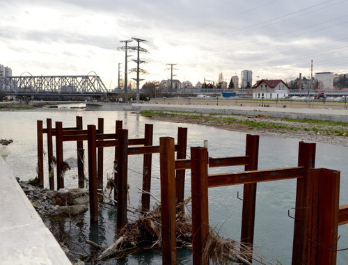 Река Сочи в районе железнодорожного моста. 21 марта 2014 г. Фото Светланы Кравченко для "Кавказского узла"