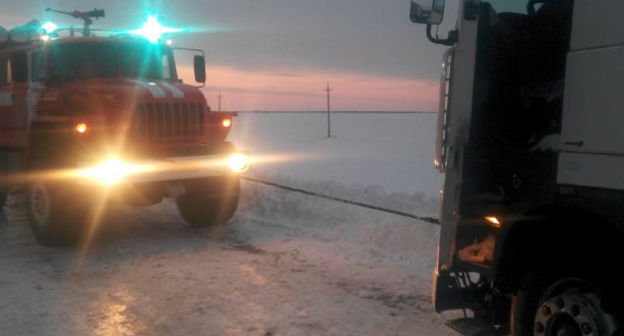 На трассе Р-228 "Сызрань-Волгоград" 30 марта 2014 г. Фото пресс-службы ГУ МЧС России по Волгоградской области, www.34.mchs.gov.ru