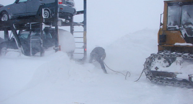 На федеральной трассе Р-228 в Волгоградской области во время сильного снегопада. Фото из архива пресс-службы ГУ МЧС России по Волгоградской области, www.34.mchs.gov.ru