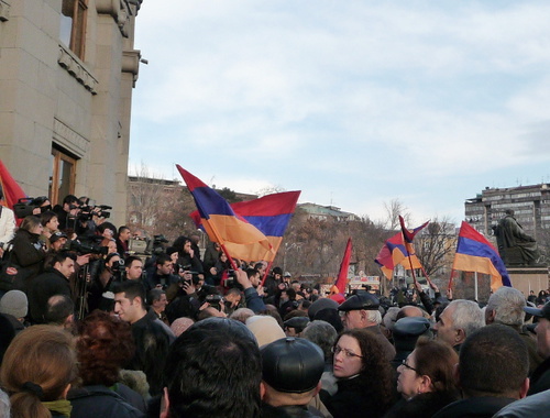Митинг партии "Наследие". Ереван, 2013 г. Фото Армине Мартиросян для "Кавказского узла"