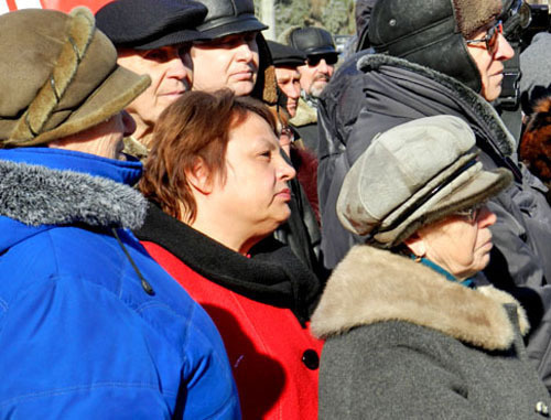 Участники митинга с требованием отставки губернатора Волгоградской области. Волгоград, 22 февраля 2014 г. Фото Татьяны Филимоновой