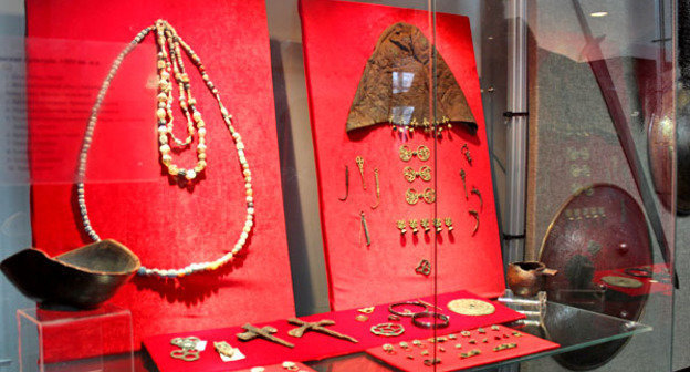 Эскпонаты передвижного музейно-выставочного проекта "Легенды Кавказа". Владикавказ, 11 декабря 2013 г. Фото Эммы Марзоевой для "Кавказского узла"