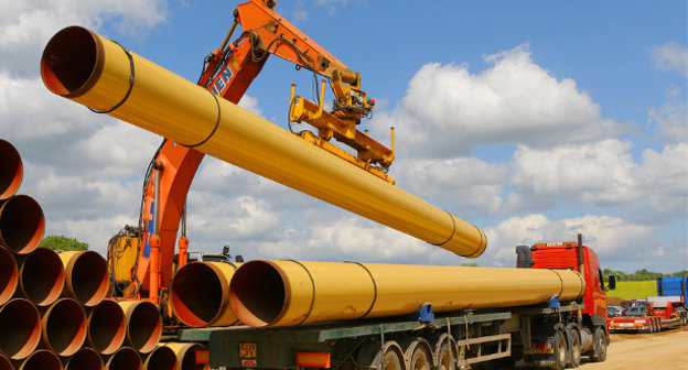 Трубы для газопровода. Фото: stuart stephens, https://www.flickr.com/photos/project_manager/6515860179