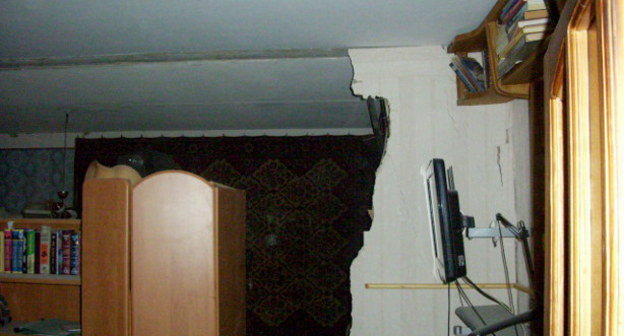 Квартира, поврежденная при взрыве самогонного аппарата. Ростовская область, Каменск-Шахтинский, 17 апреля 2014 г. Фото пресс-службы ГУ МЧС по Ростовской области, http://www.61.mchs.gov.ru