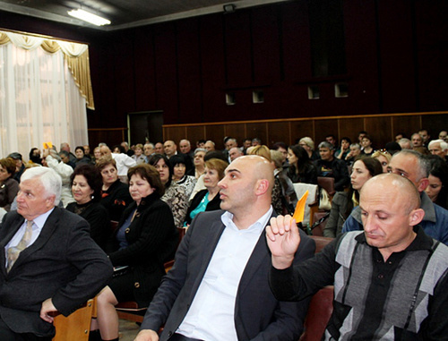 Предвыборный съезд партии "Ныхас". Южная Осетия, Цхинвал, 19 апреля 2014 г. Фото: : Медиа-центр "Ир", http://mc-ir.ru/?p=5138