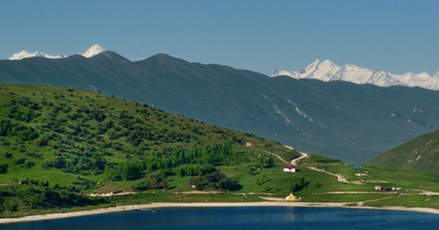 Озеро Кезеной-ам в Веденском районе Чечни. Фото: Wild.nohcho, http://commons.wikimedia.org, Creative Commons Attribution-Share Alike 3.0 Unported