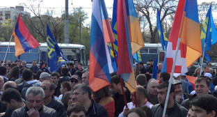 Участники митинга "Геноцид армян - преступление против человечества". Москва, 24 апреля 2014 г. Фото Елены Хрусталевой для "Кавказского узла" Участники митинга "Геноцид армян - преступление против человечества". Москва, 24 апреля 2014 г. Фото Елены Хрусталевой для "Кавказского узла"