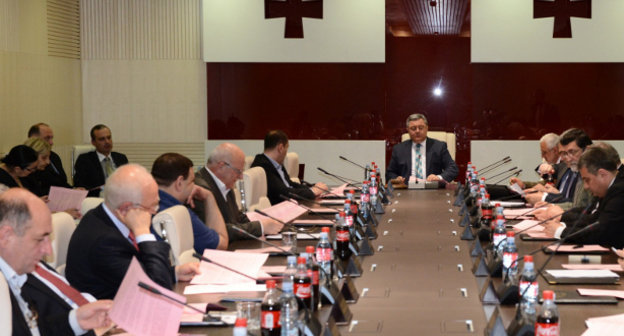 Обсуждение закона "О запрете всех форм дискриминации" в парламенте Грузии 1 мая 2014 г. Фото: http://parliament.ge/en/saparlamento-saqmianoba/biuro/biuros-sxdomebi/parlamentis-biuros-sxdoma_0105.page