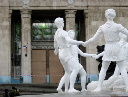 Волгоград, январь 2014 г. Вход в здание железнодорожного вокзала через две недели после теракта. Фото Вячеслава Ященко для "Кавказского узла"