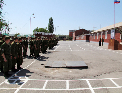 Принятие присяги в одной из воинских частей в Новочеркасске. Фото: http://rostoveparhia.ru