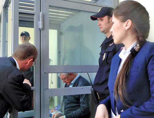 Михаил Столяров (в центре) в зале суда. Астрахань, 18 апреля 2014 г. Фото Елены Гребенюк для "Кавказского узла"