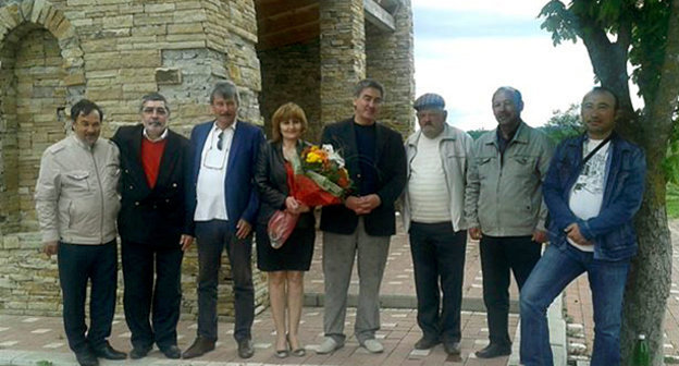Участники конференции по проблемам развития ногайского народа. Черкесск. 13 мая 2014 г. Фото Джемила Суътбаса, https://www.facebook.com/csutbas