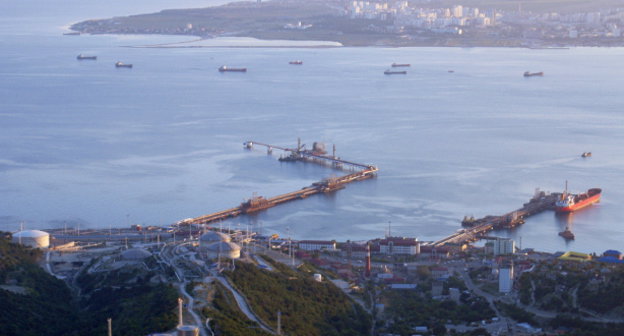 Порт Новороссийска. Фото Ильи Добриогло, https://www.flickr.com/photos/ngtv/3622531117