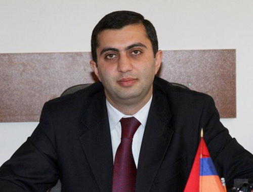 Кандидат в парламент Армении от общины езидов Рустам Махмудян. Фото: deputat.am