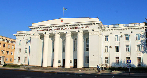 Здание парламента КБР. Фото: официальный сайт партии "Единая Россия" http://er.ru/