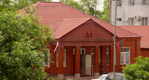 Общий вид здания городского суда Урус-Мартана. Фото: Магомед Магомедов для "Кавказского узла".