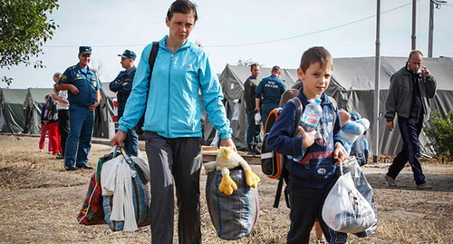 Беженцы с Украины, июль 2014. Фото: http://www.yuga.ru/news/337388/