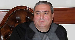 Рубен Хлгатян. Фото http://www.vladtime.ru/proish/385532-ruben-hlgatyan-mer-armavira-podorvalsya-na-mine-v-karabahe.html Рубен Хлгатян. Фото http://www.vladtime.ru/proish/385532-ruben-hlgatyan-mer-armavira-podorvalsya-na-mine-v-karabahe.html