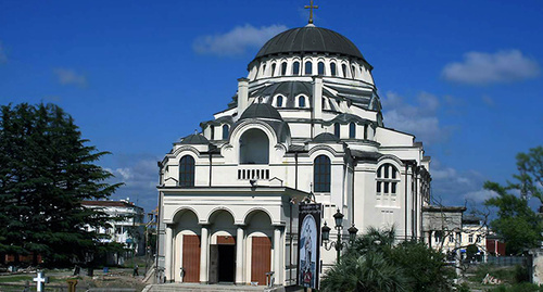 Кафедральный собор в центре города Поти. Фото Алексея Муранова http://ru.wikipedia.org/wiki/%CF%EE%F2%E8