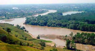 Вид на реку Кубань, Армавир, Краснодарский край. Фото: http://86137.ru/fa/47_forshtadt/vid_s_gori_na_reku_kuban_2.htm Вид на реку Кубань, Армавир, Краснодарский край. Фото: http://86137.ru/fa/47_forshtadt/vid_s_gori_na_reku_kuban_2.htm