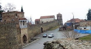 Центр города Телави. Фото: https://ru.wikipedia.org/wiki/%D2%E5%EB%E0%E2%E8 Центр города Телави. Фото: https://ru.wikipedia.org/wiki/%D2%E5%EB%E0%E2%E8