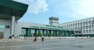 Аэропорт города Грозный. Фото http://moygrozny.ru/2677-foto-aeroporta-groznyy.html Аэропорт города Грозный. Фото http://moygrozny.ru/2677-foto-aeroporta-groznyy.html