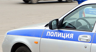 Автомобиль полиции на месте ДТП. Фото Олега Пчелова для "Кавказского узла" Автомобиль полиции на месте ДТП. Фото Олега Пчелова для "Кавказского узла"