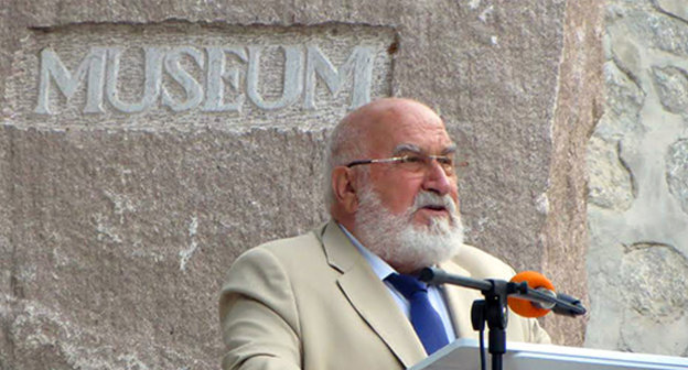 Советник президента Нагорного Карабаха, геолог Григорий Габриелянц на  открытие Геологического музея  в городе Шуши Нагорного Карабаха. 1 сентября 2014 год. Фото Алвард Григорян для "Кавказского узла"