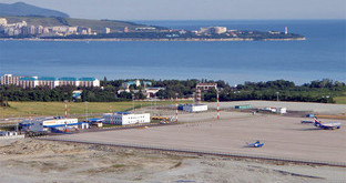 Вид на аэропорт Геленджика. Фото: http://airport-gelendzhik.ru/photos.htm Вид на аэропорт Геленджика. Фото: http://airport-gelendzhik.ru/photos.htm
