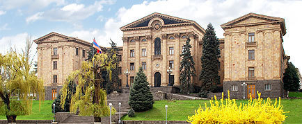 Здание Парламента Армении. Фото: http://www.parliament.am/search.php?lang=rus&what=&where=news#