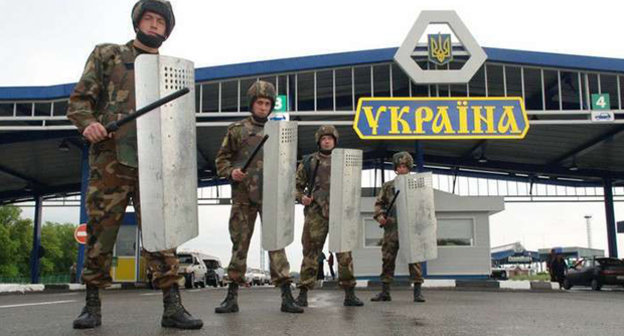 КПП Украины на границе с Россией. Фото: http://pravotv.ua/site/news/id/5646-ykrainskie-pogranichniki-ne-propystili-strany--rossijskih-voennuh-i-buvshih-zaklychennuh
