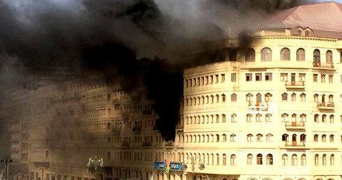 Пожар в торговом центре. Баку, 13 сентября 2014 г. Фото http://vesti.az/news/217984#ad-image-2