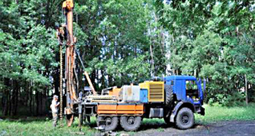 Тяжёлая техника на территории Таманской лесной дачи в Ставрополе, июль 2014. Фото: http://www.stavropolye.tv/society/view/71741?sphrase_id=1907064