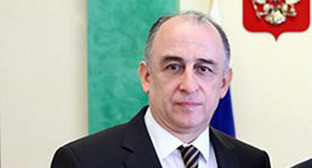 Юрий Коков. Фото: http://www.president-kbr.ru/ru/kbr-events/news/ceremonies.html?start=11 Юрий Коков. Фото: http://www.president-kbr.ru/ru/kbr-events/news/ceremonies.html?start=11