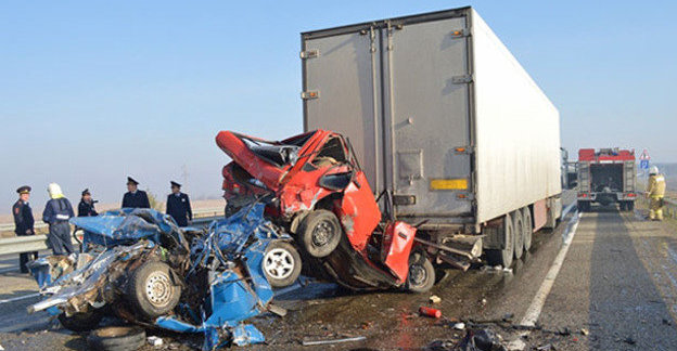 ДТП на участке трассы "Дон". Краснодарский край, 13 октября 2014 г. Фото: Пресс-служба ГИБДД по Краснодарскому краю