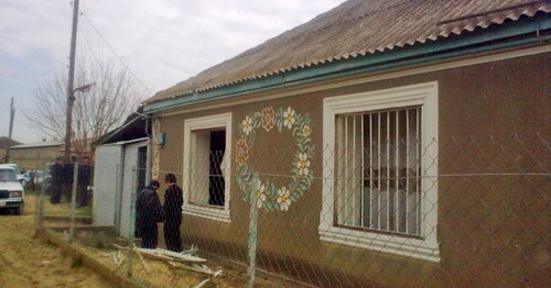 Дом, в котором произошел взрыв газа. Дагестан, селение Карабудахкент, 15 октября 2014 г. Фото: МЧС России http://www.mchs.gov.ru/
