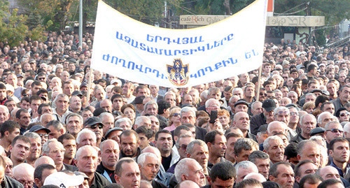 Митинг "тройки" собрал в Ереване более 20 тысяч человек. Фото Армине Мартиросян для "Кавказского узла"