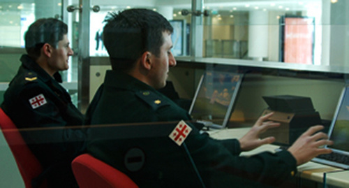Визовый контроль аэропорту Тбилиси. в Фото: http://www.tbilisiairport.com/en-EN/preflight/Pages/VisaProcedures.aspx