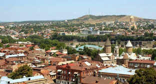 Тбилиси, Старый город. Фото Алексея Мухранова, http://travelgeorgia.ru/objects/gallery_file_330_b.jpg Тбилиси, Старый город. Фото Алексея Мухранова, http://travelgeorgia.ru/objects/gallery_file_330_b.jpg