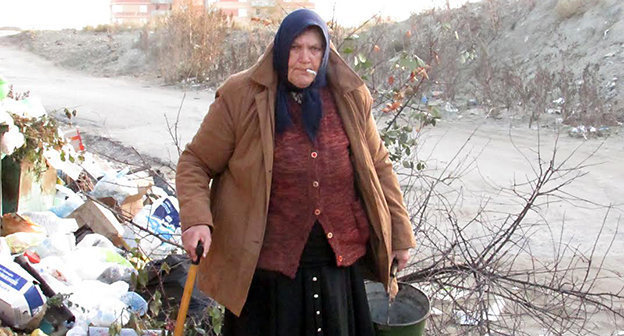 Жители Ворошиловского района Волгограда возмущены бездействием властей. Мусор не вывозится уже месяц. Фото Вячеслава Ященко для "Кавказского узла"
