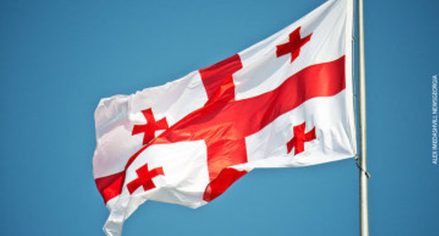 Флаг Грузии. Фото Александра Имедашвили, NEWSGEORGIA, http://newsgeorgia.ru/images/21693/26/216932607.jpg