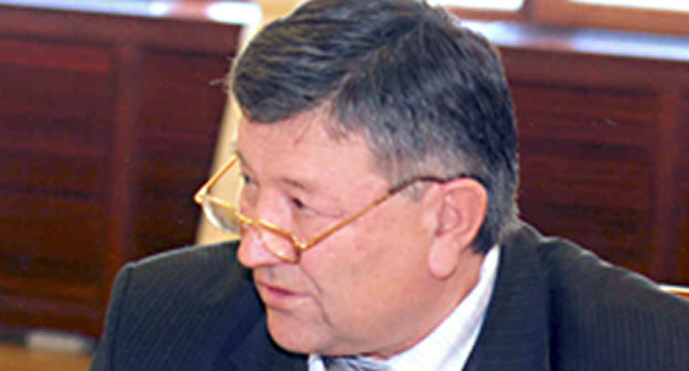 Ануар Чеченов. Фото: http://www.pravitelstvokbr.ru/k-br%5Ckbr-main.nsf/html/ZAMESTITELPREDSEDATELYAPRAVITELSTVAKBR%96CHECHENOVANUARAHMATOVICH