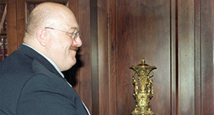 Каха Бендукидзе. Фото: https://upload.wikimedia.org/wikipedia/commons/c/c9/Vladimir_Putin_30_May_2002-2.jpg Каха Бендукидзе. Фото: https://upload.wikimedia.org/wikipedia/commons/c/c9/Vladimir_Putin_30_May_2002-2.jpg