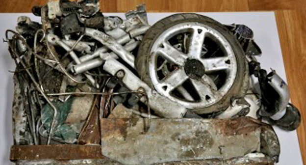 Экспонат с выставки мусора, собранного со дна канала имени Октябрьской революции. Махачкала, 13 ноября 2014 г. Фото: Шамиль Курбанов http://www.riadagestan.ru/
