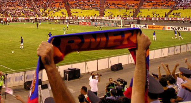 Фанаты сборной Армении. Фото: HrazdanArmeniaTurkey https://ru.wikipedia.org